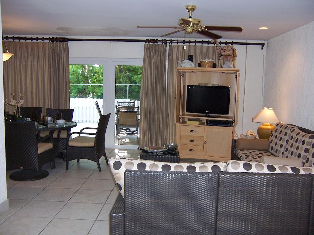 Sunrise Beach Club And Villas - Paradise Island ภายนอก รูปภาพ